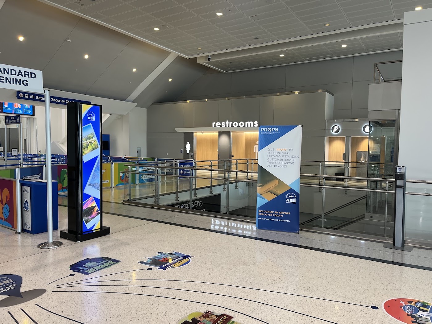 Lehigh Valley International Airport in Allentown, photo 2