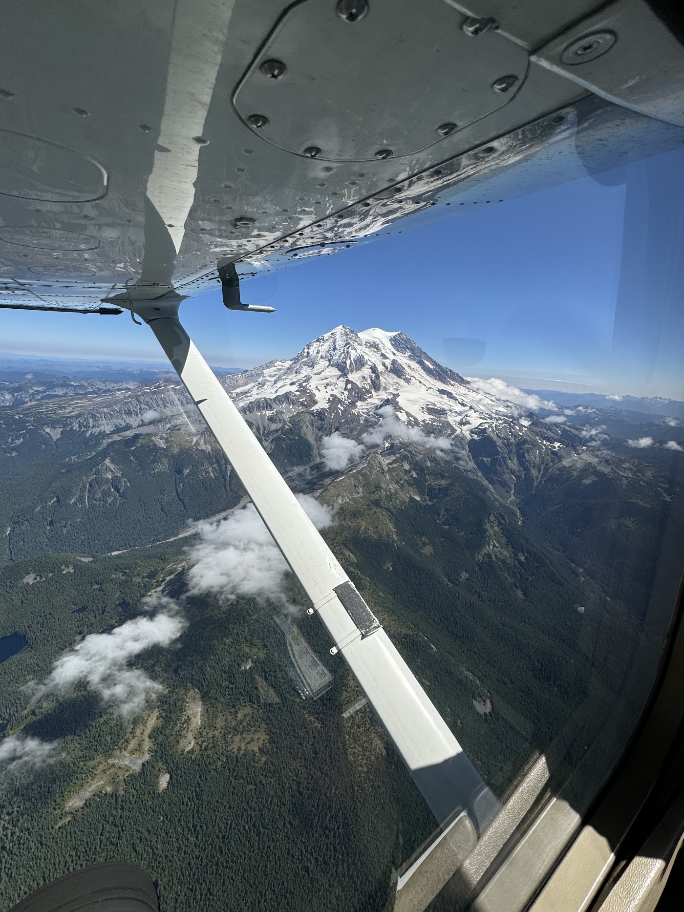 Rainier Flight Service in Auburn, photo 1
