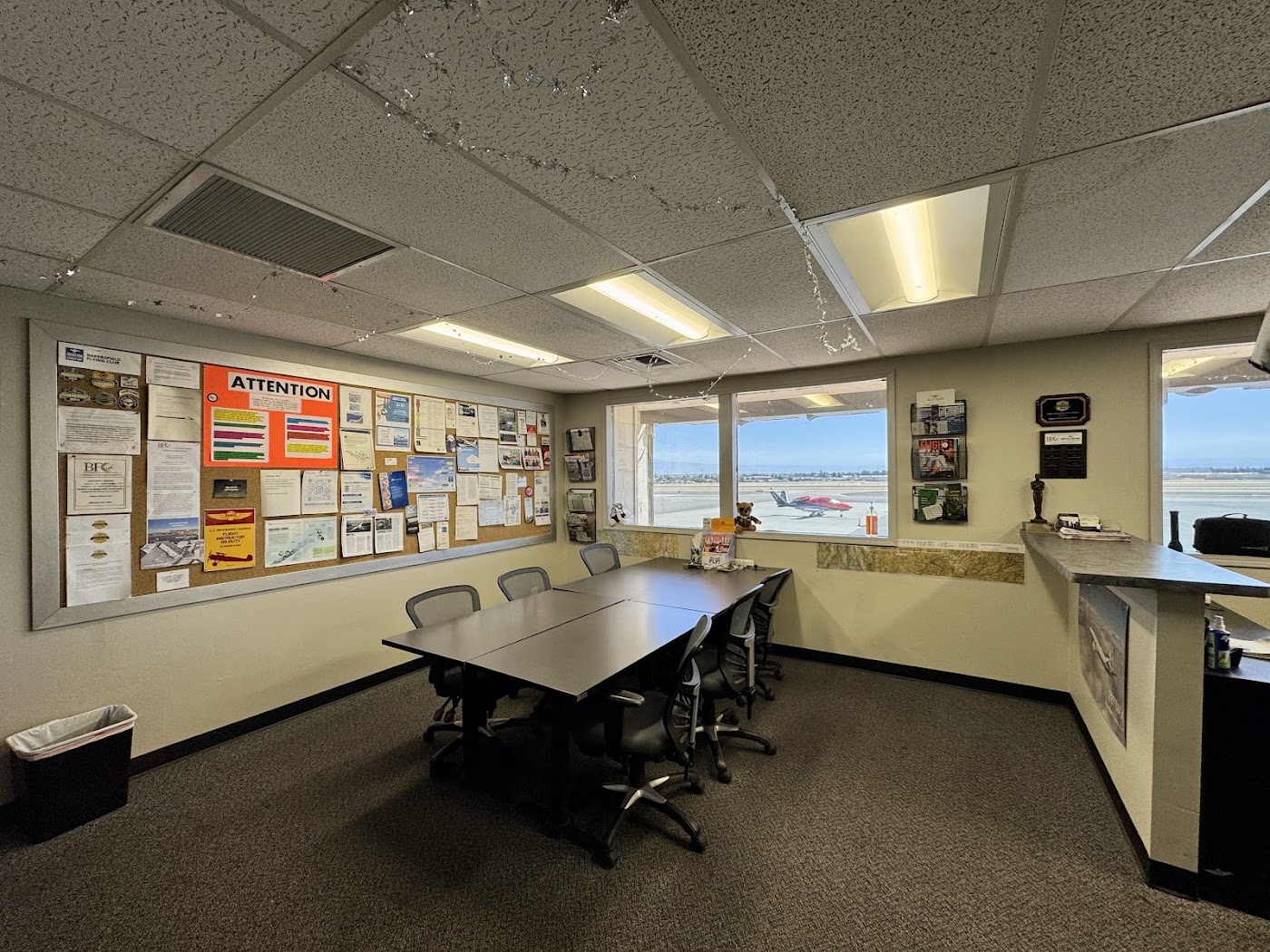 Bakersfield Flying Club in Bakersfield, photo 1