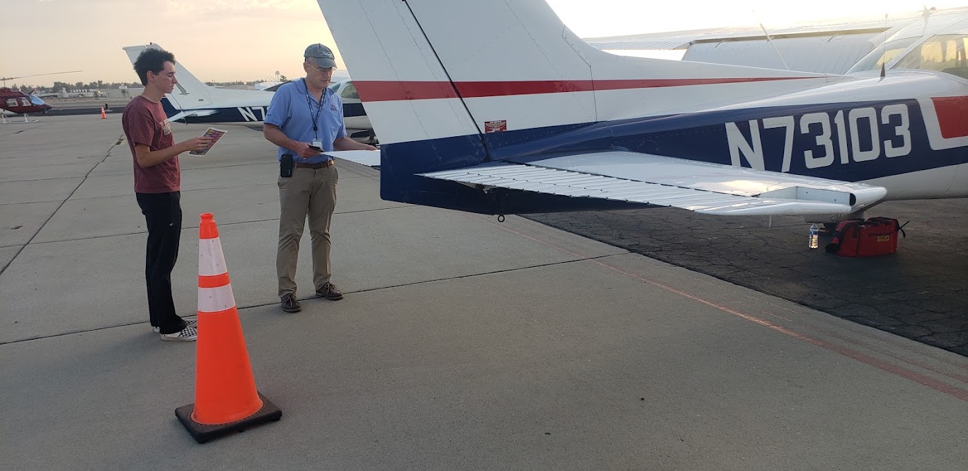 Bakersfield Flying Club in Bakersfield, photo 2