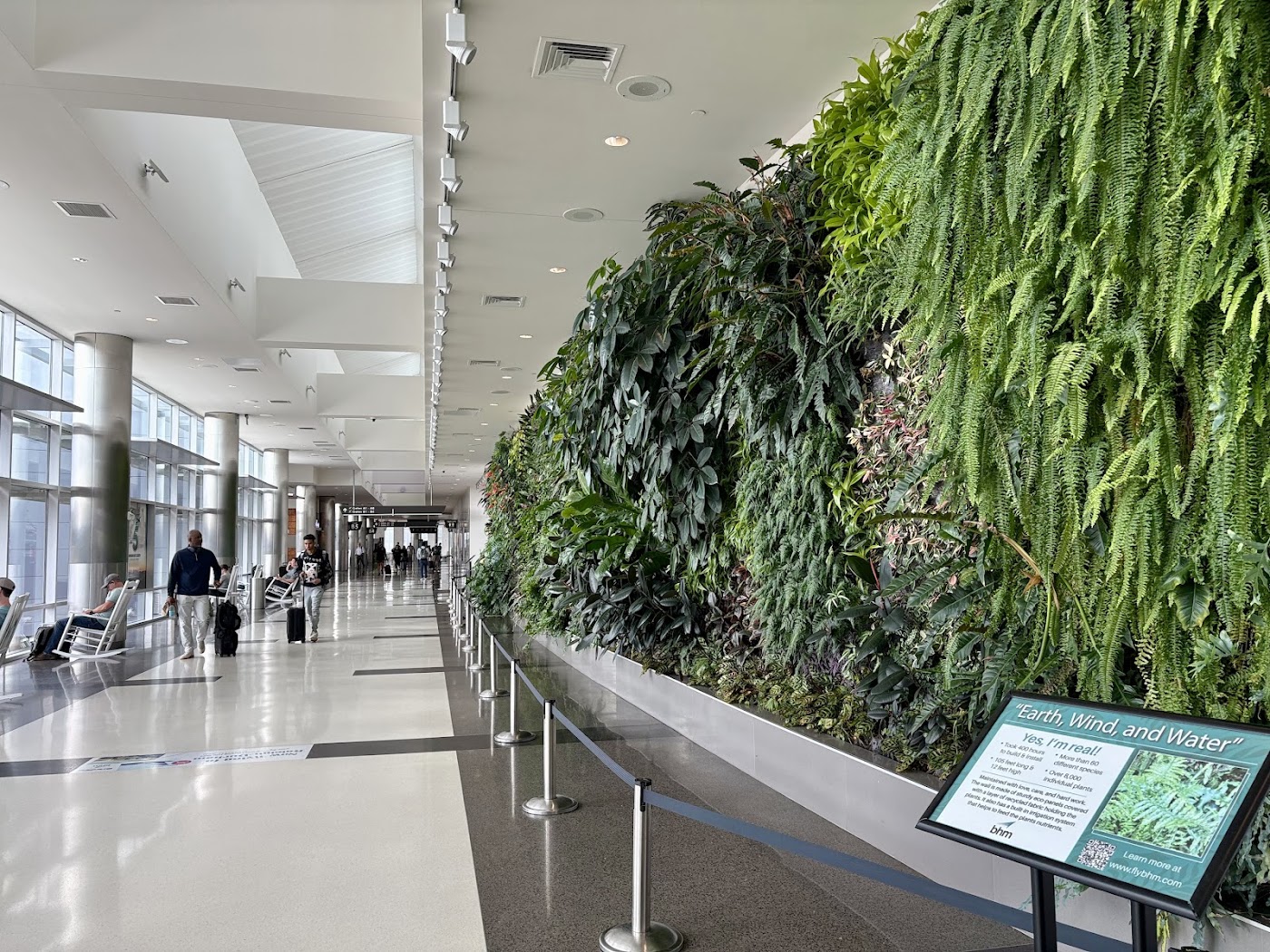 Birmingham-Shuttlesworth International Airport in Birmingham, photo 2