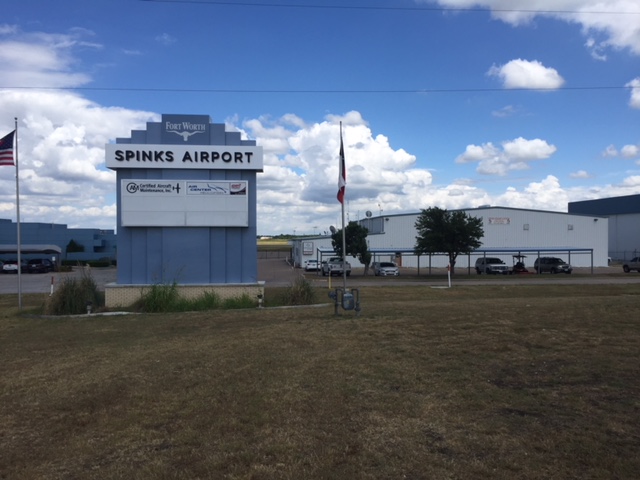 Spinks Flight Center in Burleson, photo 3