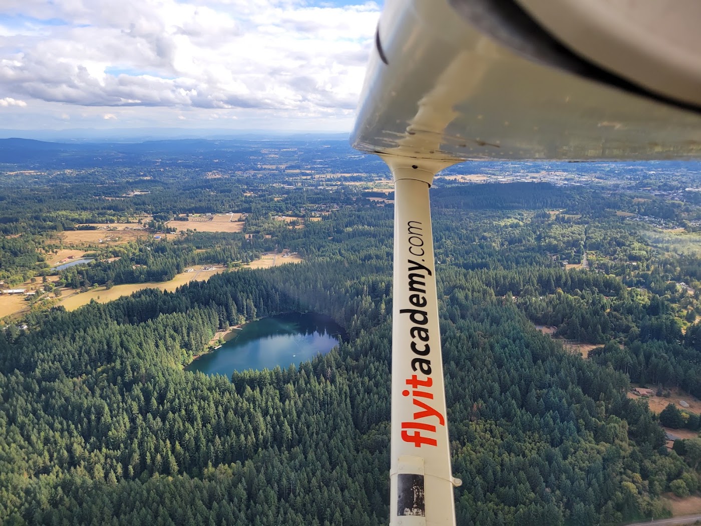 FLYIT Academy in Camas, photo 2