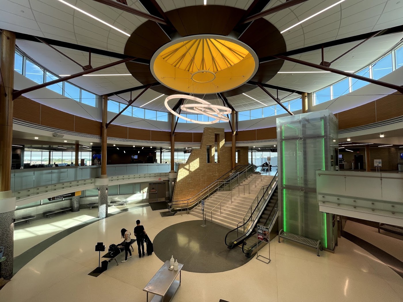 Eastern Iowa Airport in Cedar Rapids, photo 3