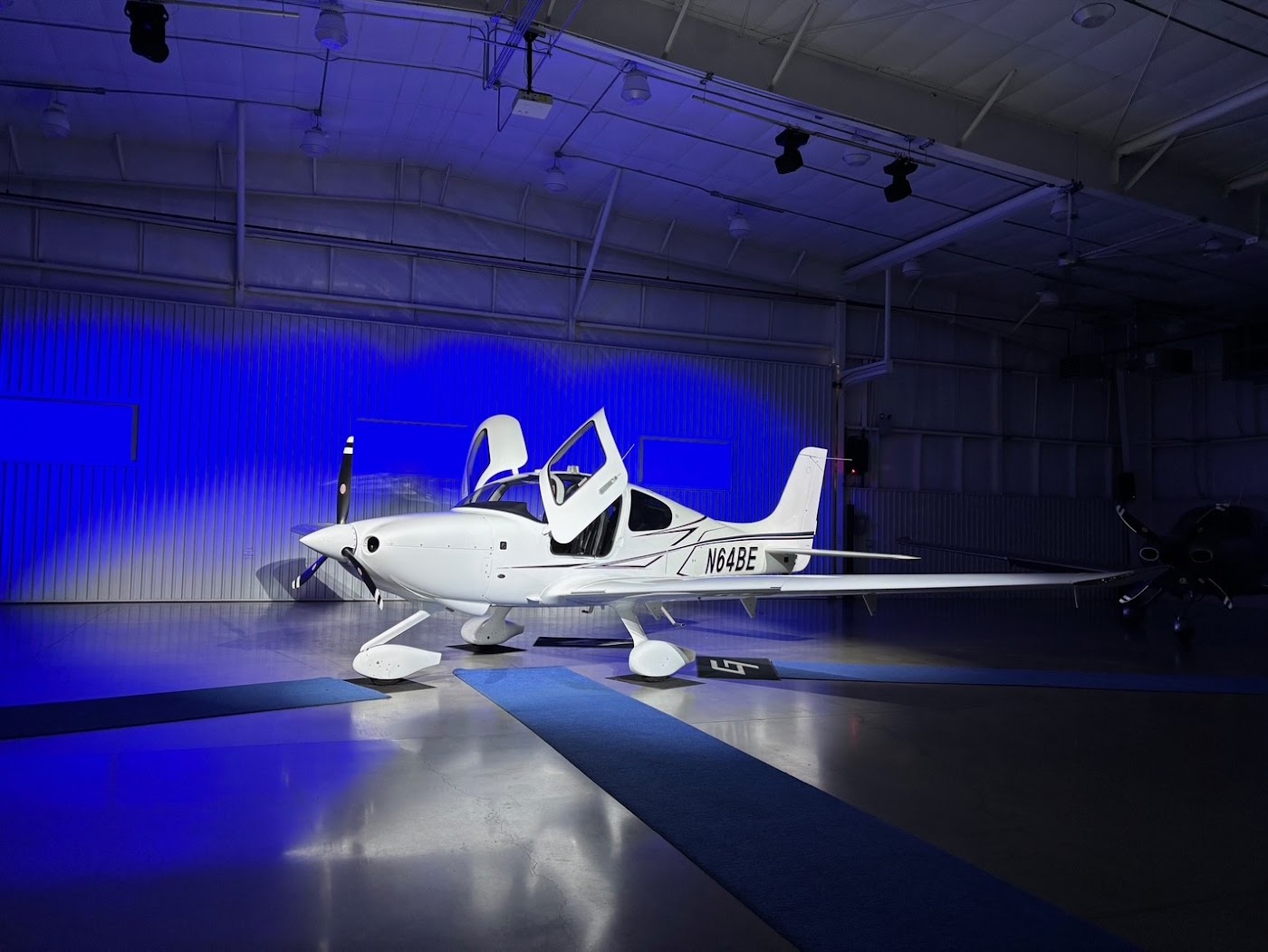 OnCore Aviation LLC, Buffalo in Cheektowaga, photo 2
