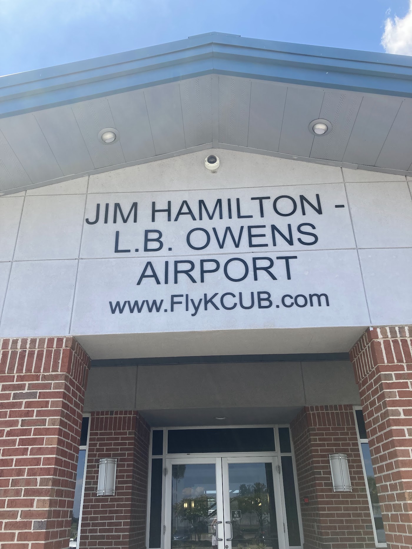 Jim Hamilton - L.B. Owens Airport in Columbia, photo 1