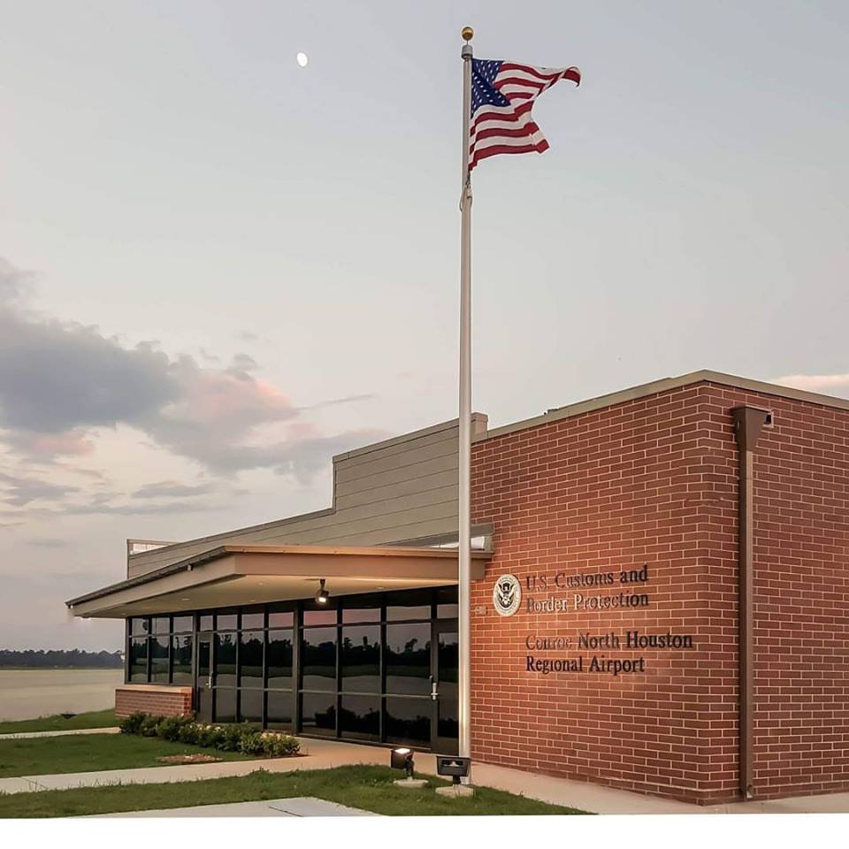 Conroe - North Houston Regional Airport in Conroe, photo 3