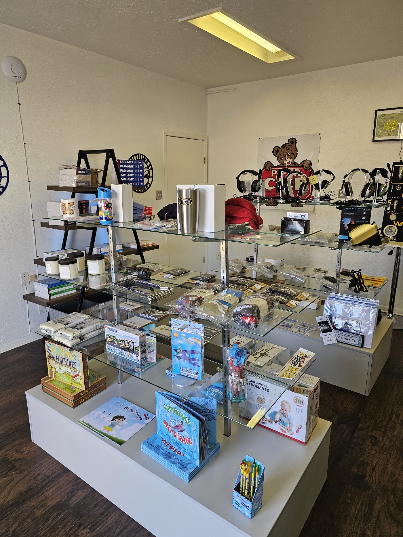 Victory Aviation Supplies and Pilot Shop in Denton, photo 2