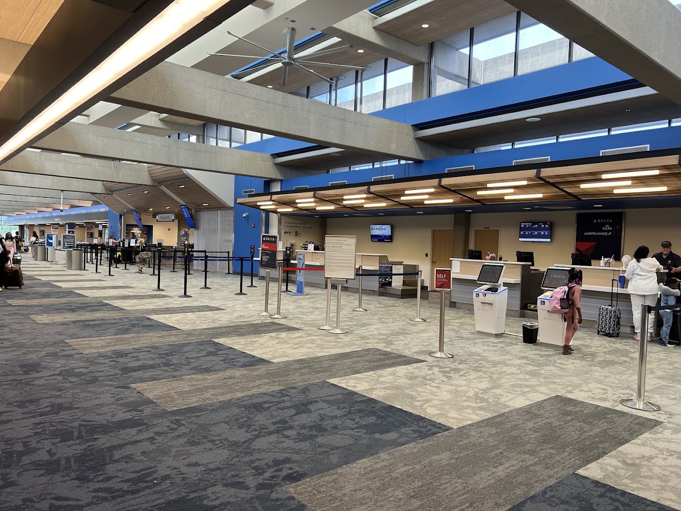 Evansville Regional Airport in Evansville, photo 1