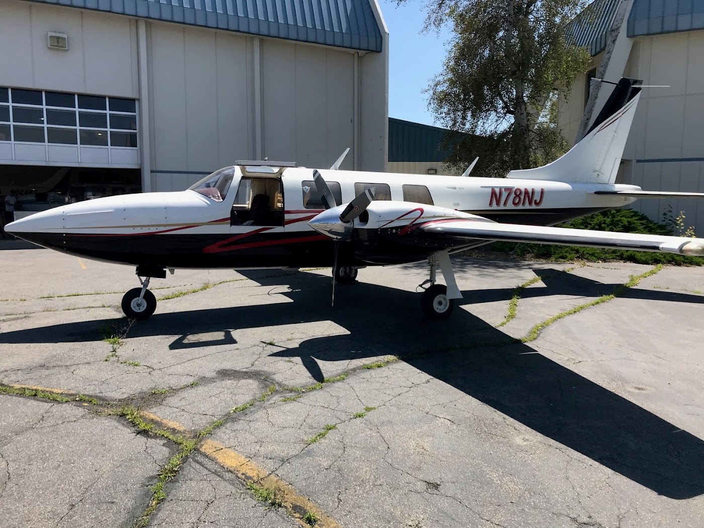 YellowJET Aviation Services in Everett, photo 2