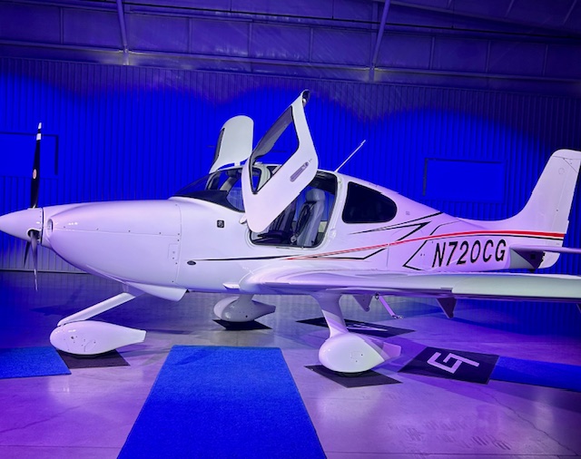 P6 Aviation in Fairfield, photo 2