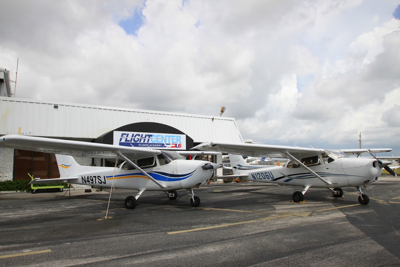 Flight Center U.S. in Fort Lauderdale, photo 2