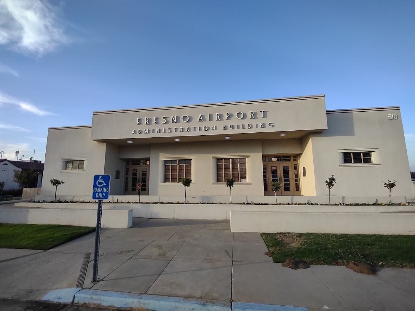 Fresno Chandler Executive Airport in Fresno, photo 1