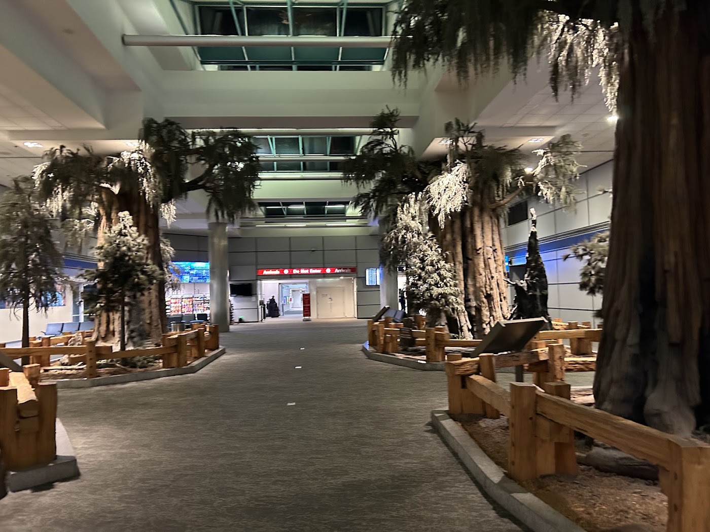 Fresno Yosemite International Airport in Fresno, photo 1