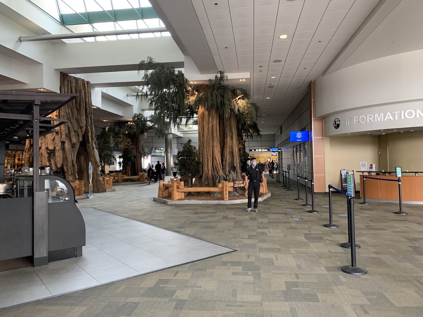 Fresno Yosemite International Airport in Fresno, photo 2
