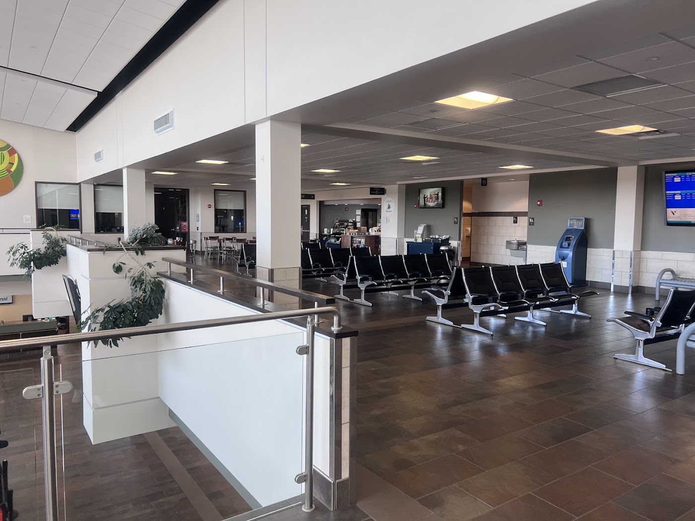 Grand Forks International Airport in Grand Forks, photo 2