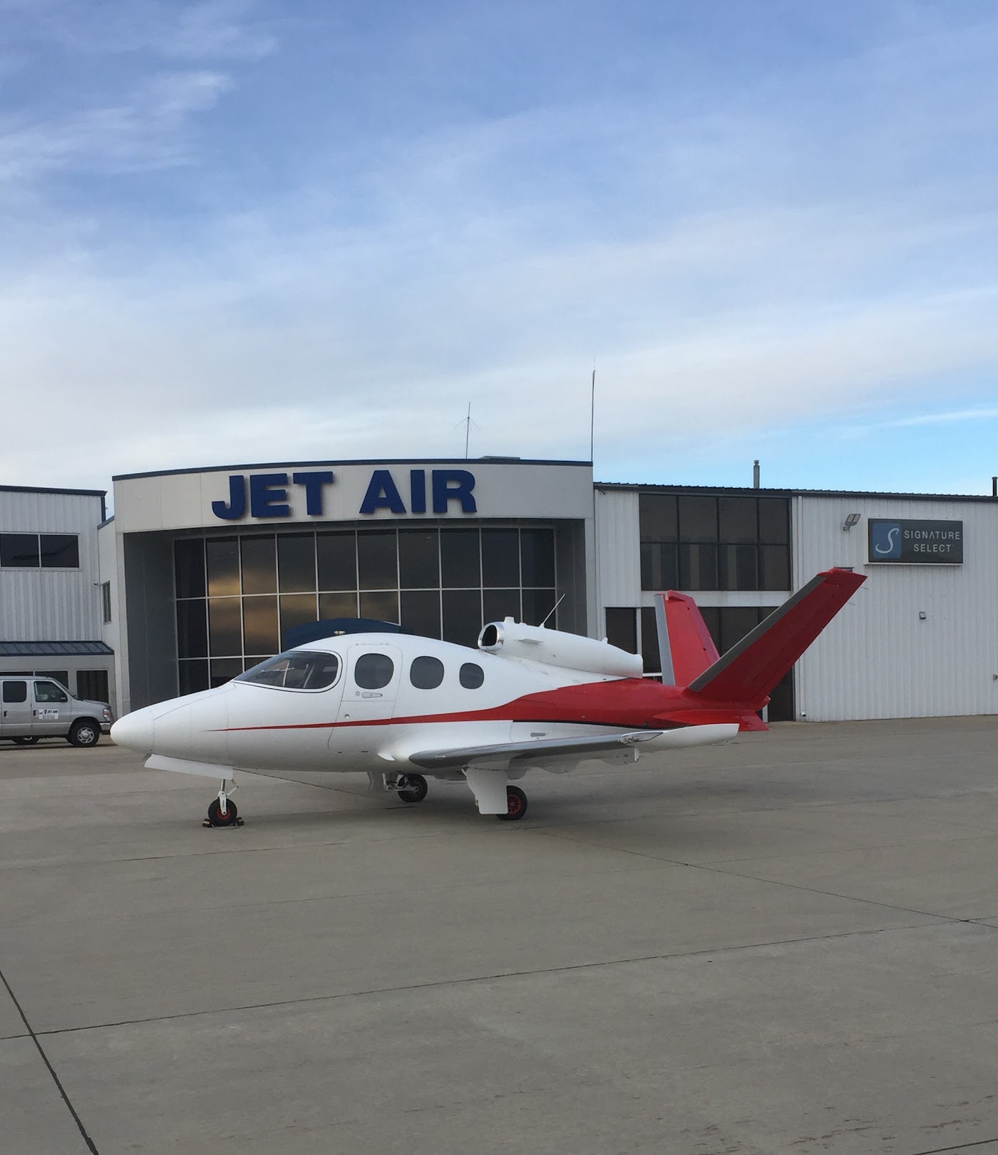 Jet Air Group in Green Bay, photo 3