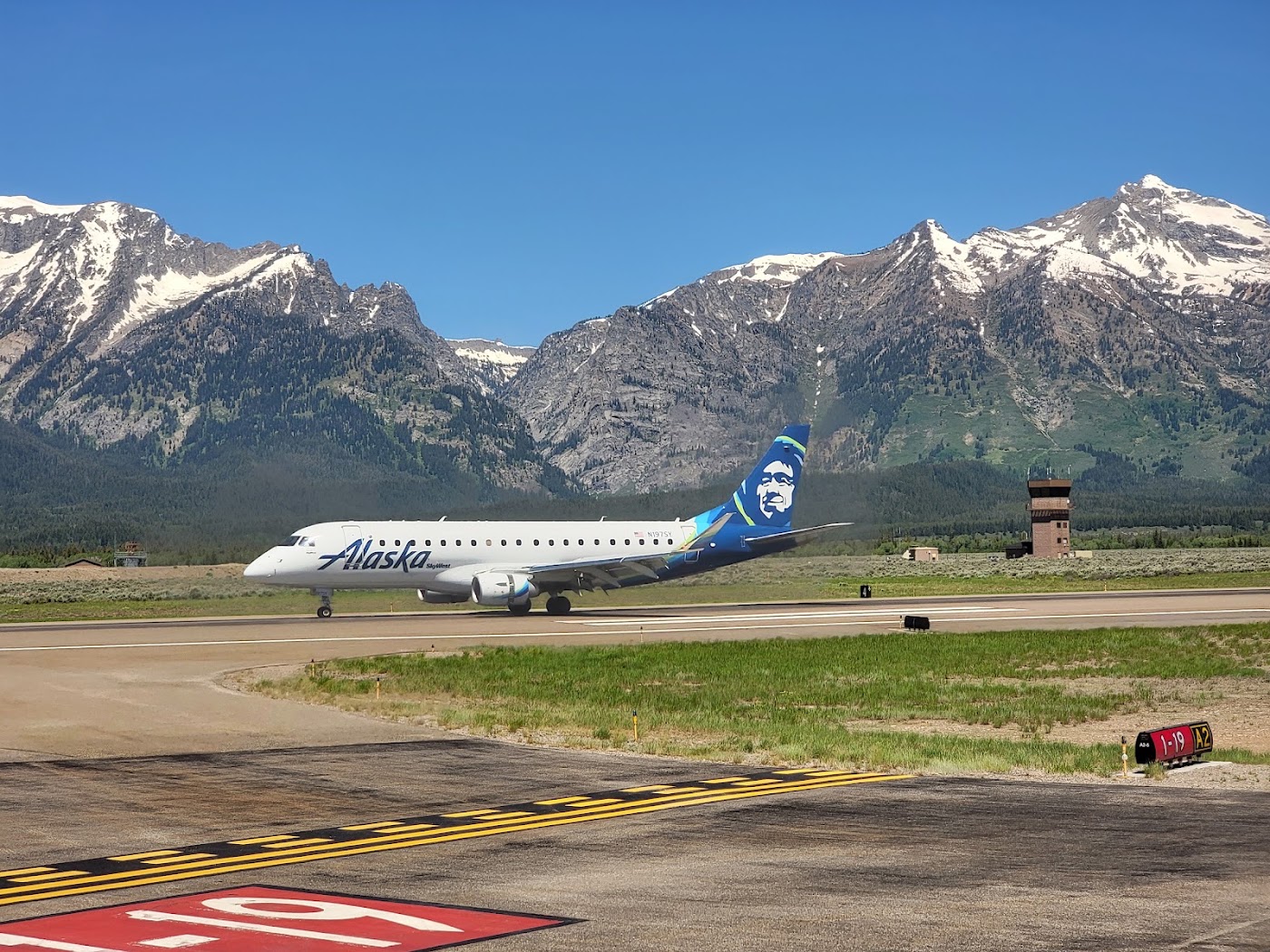 Jackson Hole Airport in Jackson, photo 1
