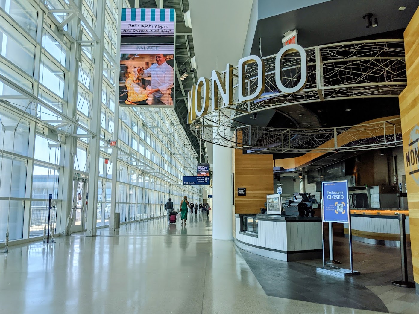 Louis Armstrong New Orleans International Airport in Kenner, photo 3