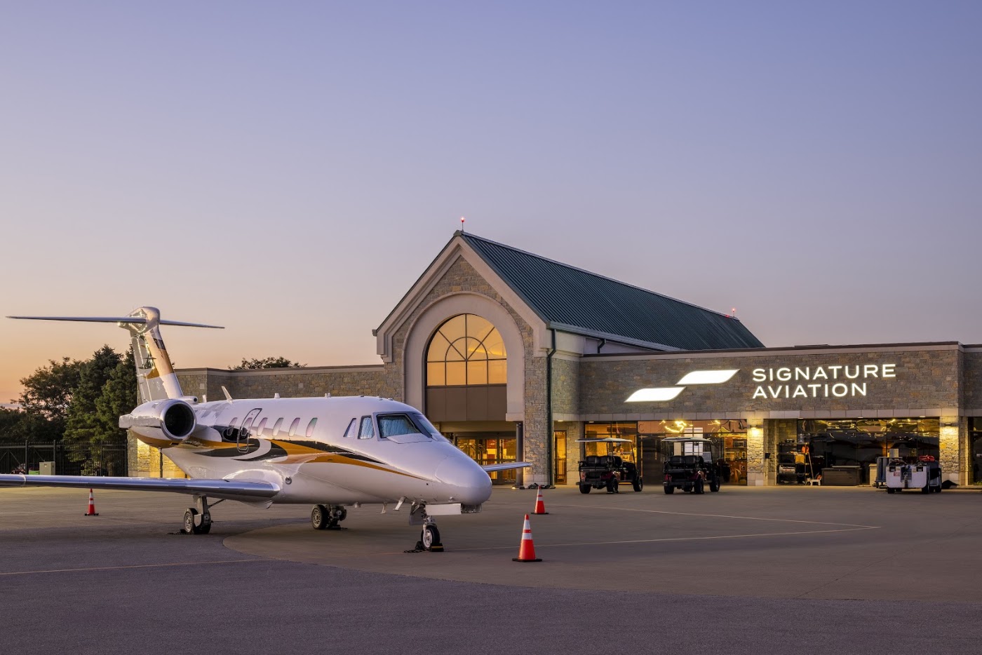 Signature Aviation LEX - Lexington Blue Grass Airport in Lexington, photo 1