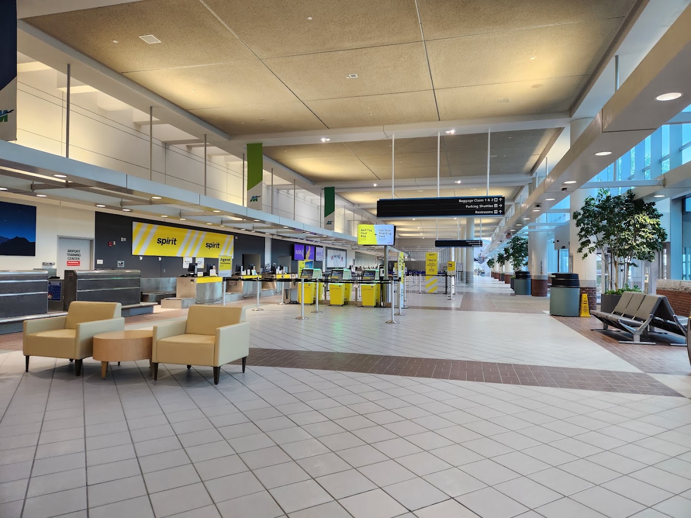 Manchester-Boston Regional Airport in Manchester, photo 1
