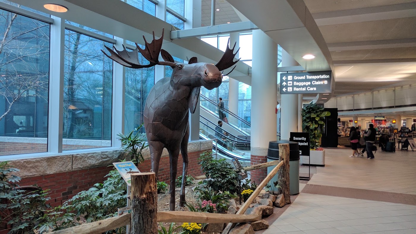 Manchester-Boston Regional Airport in Manchester, photo 3