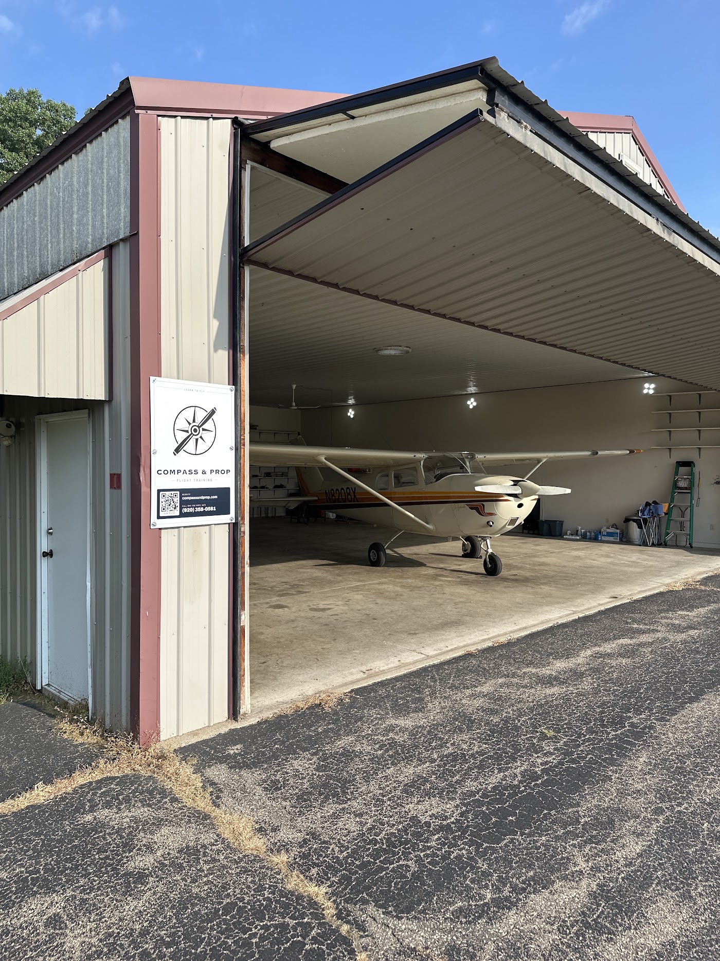 Compass and Prop Flight Training in Neenah, photo 3