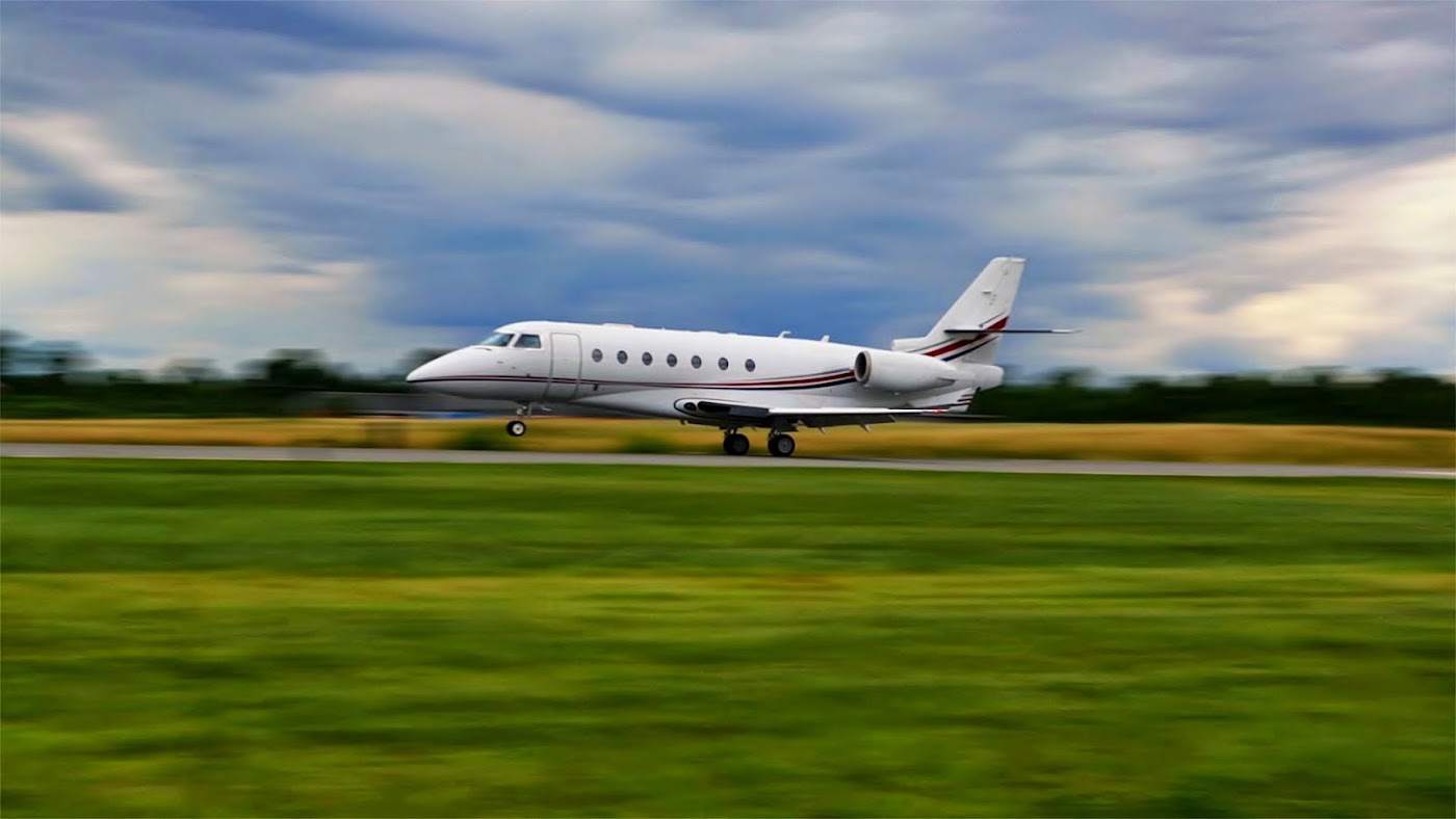 Chesterfield County Airport in North Chesterfield, photo 1