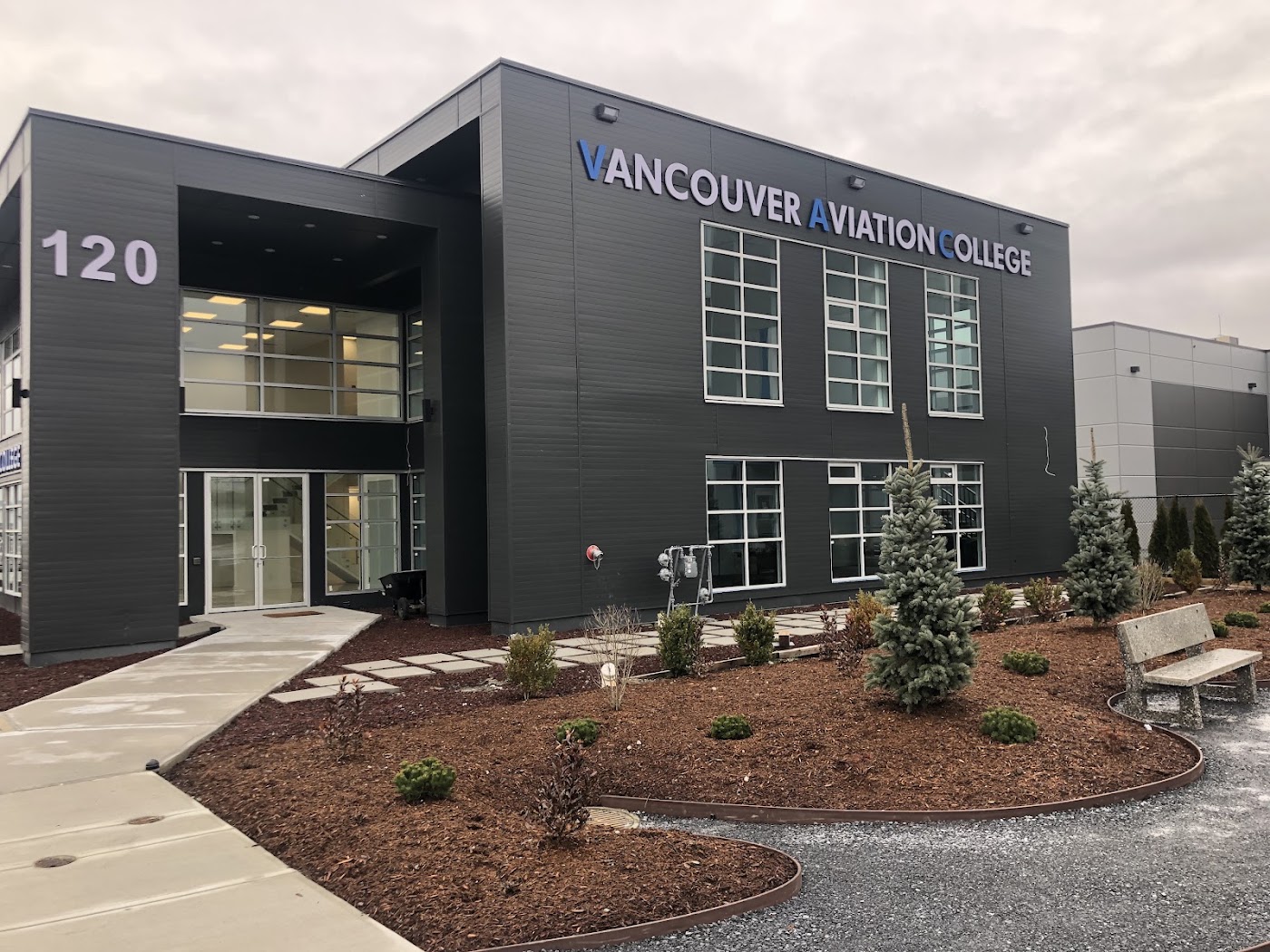 Vancouver Aviation College in Pitt Meadows, photo 2