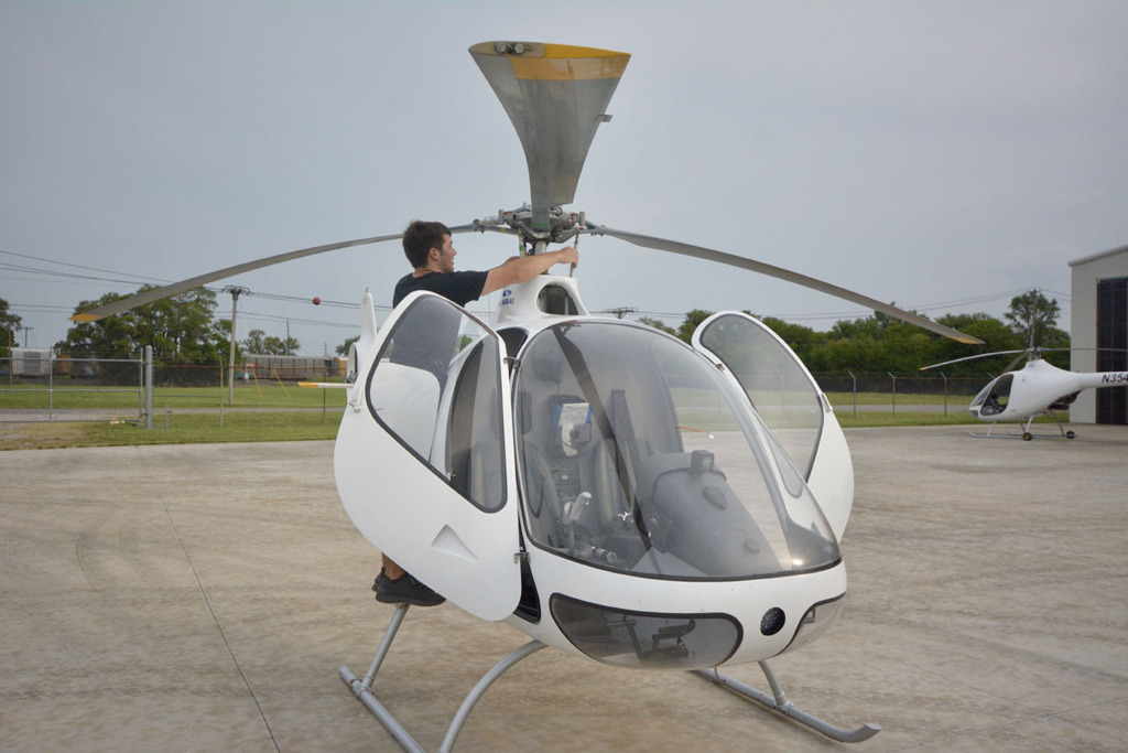 Ideal Aviation in Sauget, photo 2