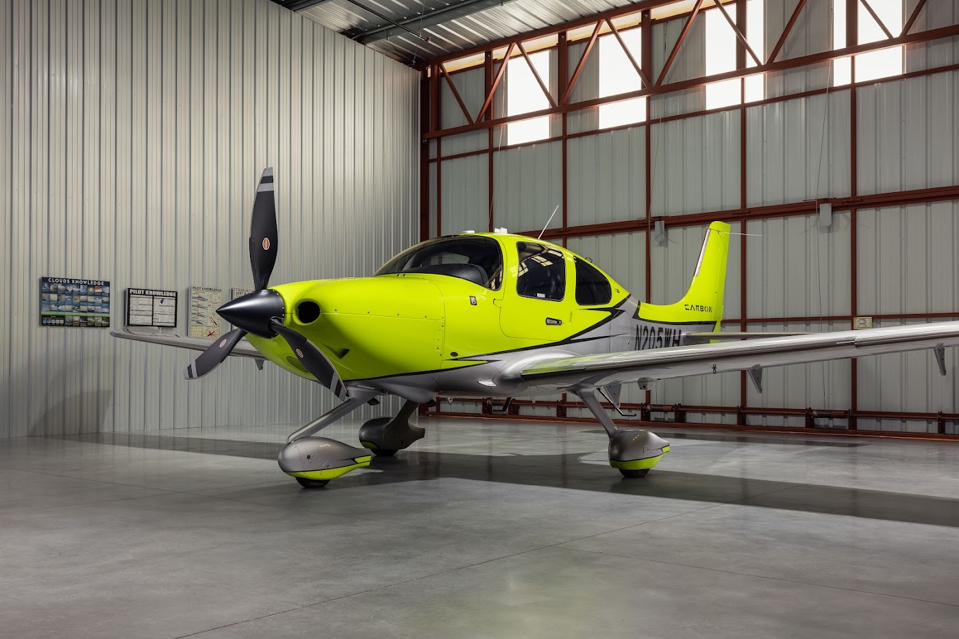 Clipper Aviation in Van Nuys, photo 1