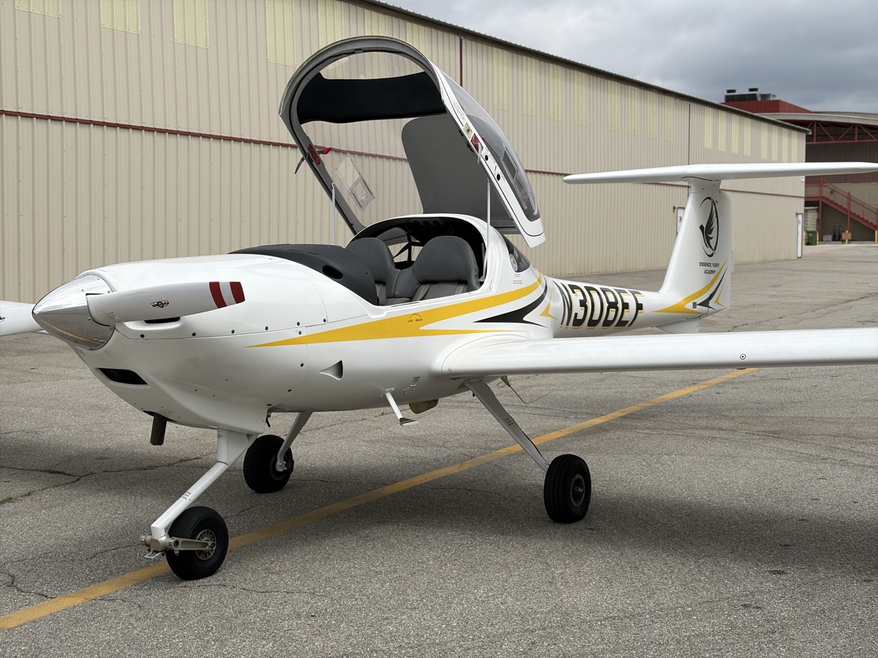 LA Flight School in Van Nuys, photo 1