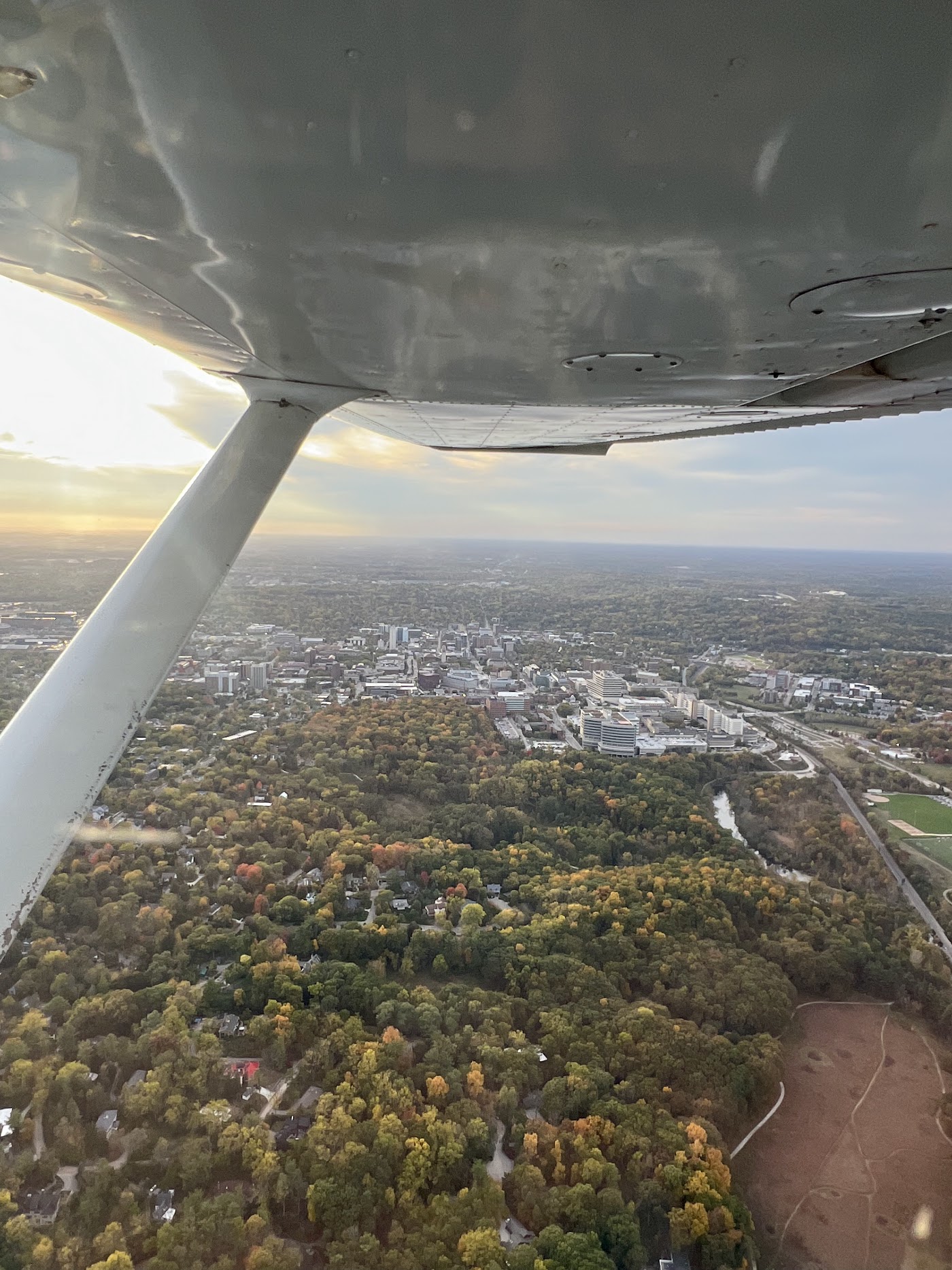 101 Flight School in Waterford Township, photo 2