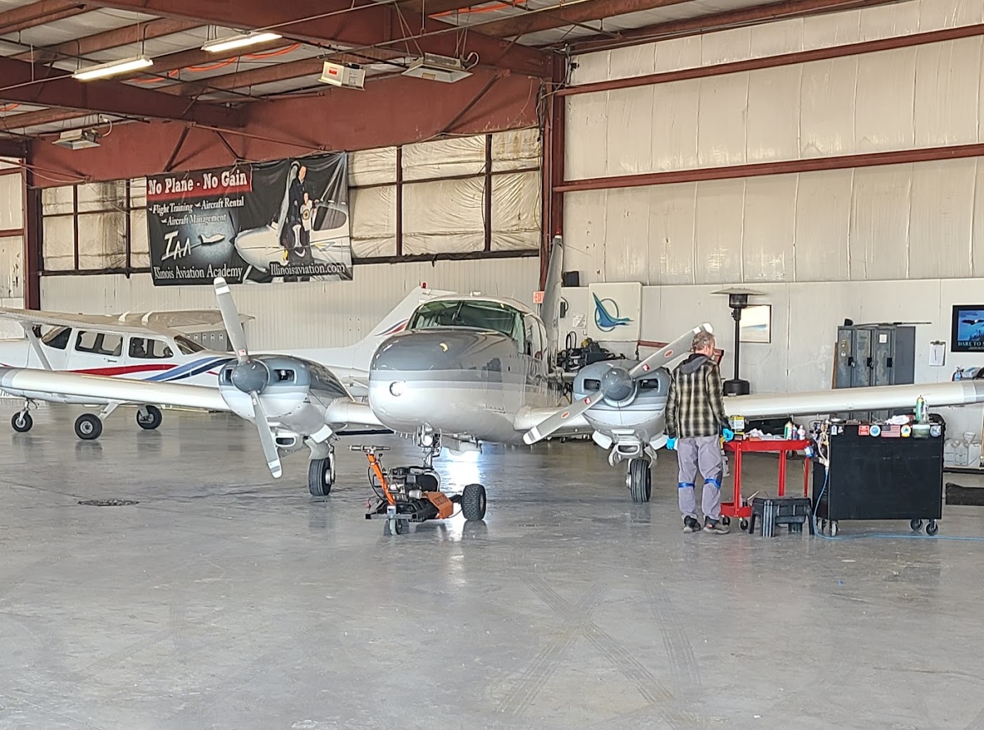 Illinois Aviation Academy in West Chicago, photo 1